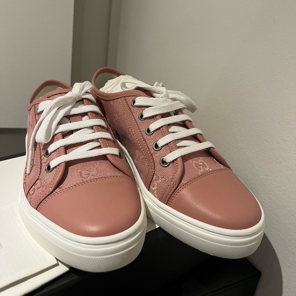 Gucci pink shoes - Picture 3 of 5